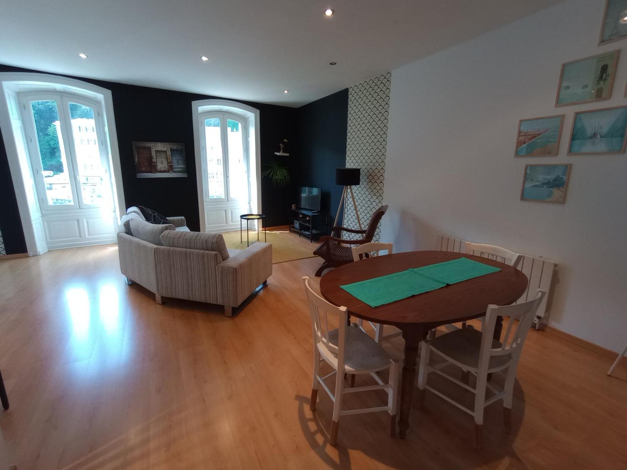 Tulle : Bel Appartement Lumineux En Centre Ville Εξωτερικό φωτογραφία
